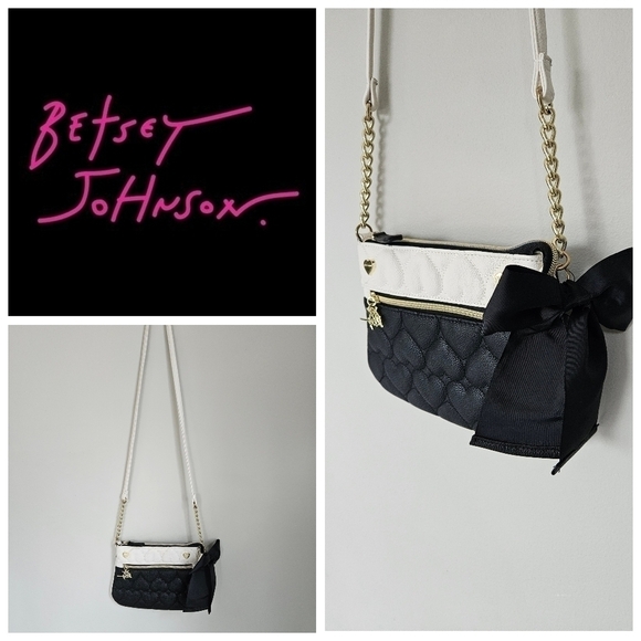 Small Betsey  Jonhson handbag, black bow - Picture 1 of 6